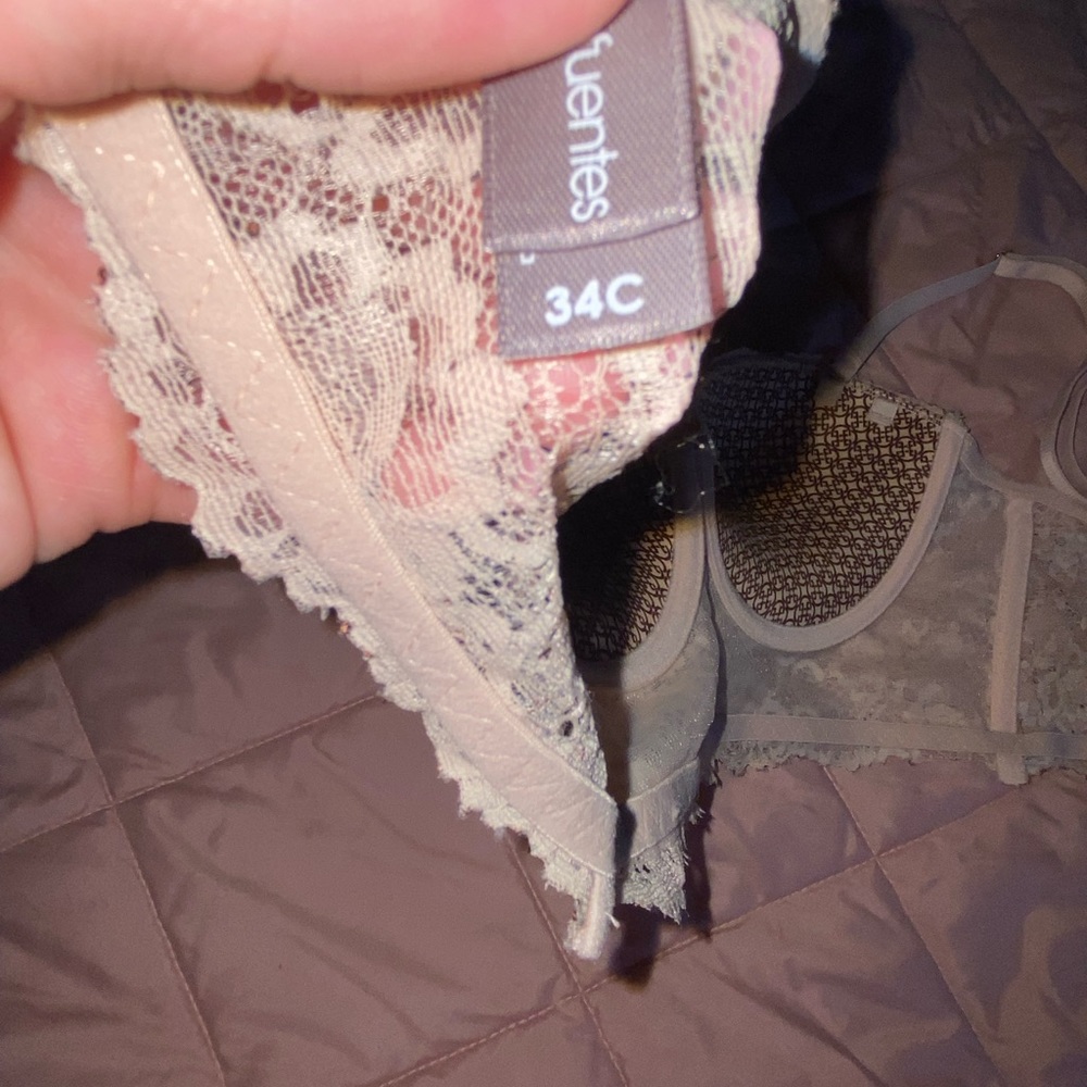 Two push up bras - Picture 3 of 10